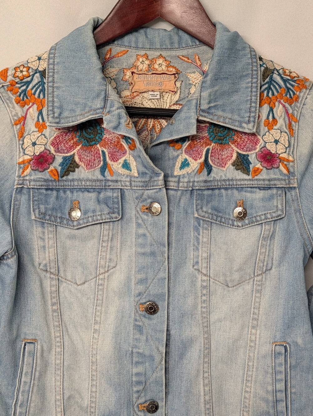 Johnny Was Light Blue Denim Jacket with Multicolor Floral Embroidery Size Small - Picture 2 of 12